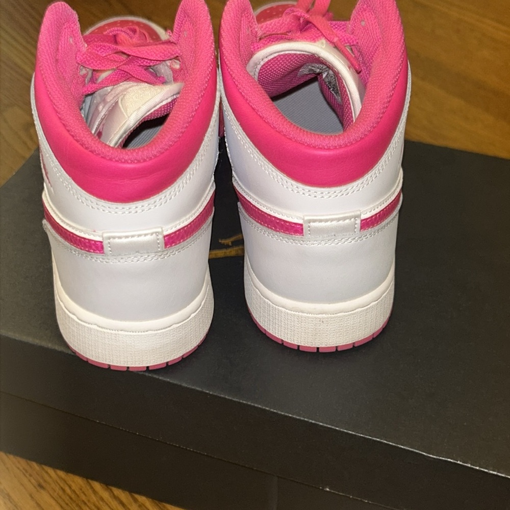 💝Stylish Air Jordan 1 Mid Sneakers - Picture 7 of 12